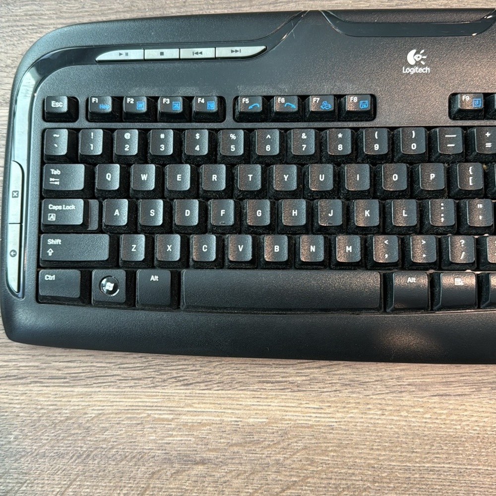 Logitech Keyboard & Mouse Set - Picture 2 of 7
